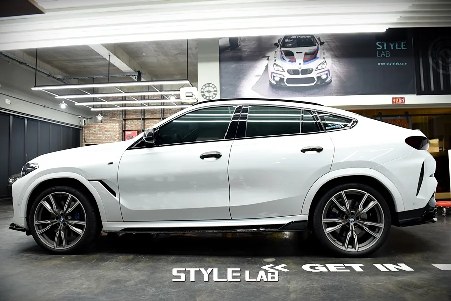 BMW X6 G06のカーラッピング事例 施工写真 1-3