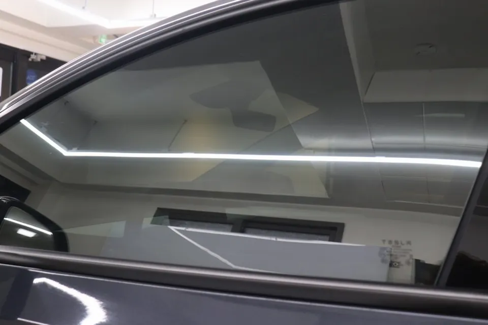 Tesla Model YのPPF施工事例｜費用目安と仕上がり 施工写真 3-3