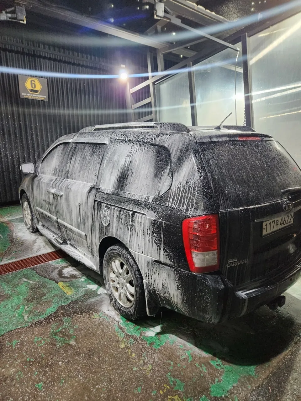 Kia Carnivalのカーフィルム施工事例｜費用目安・仕上がり 施工写真 3-2