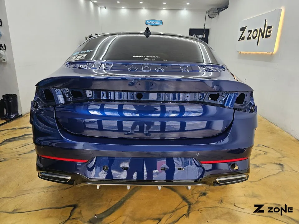 Kia K5のカーラッピング事例 施工写真 2-2