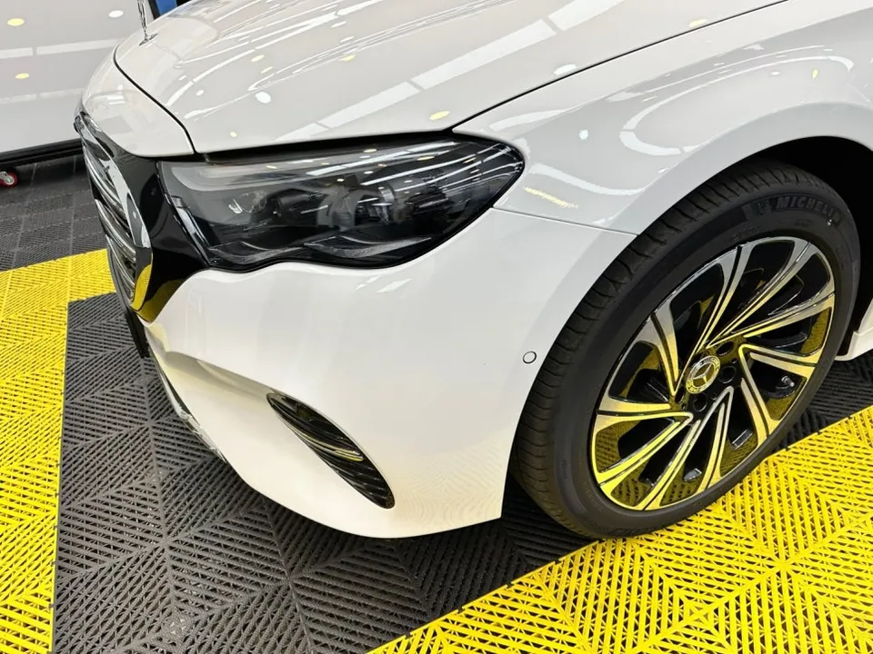 Mercedes-Benz Eクラス W213のカーフィルム施工事例 施工写真 1-2