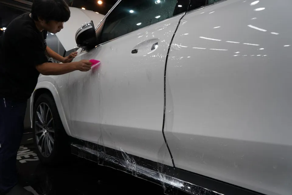 メルセデス・ベンツ GLS580のPPF施工事例｜費用目安・仕上がり 施工写真 2-2
