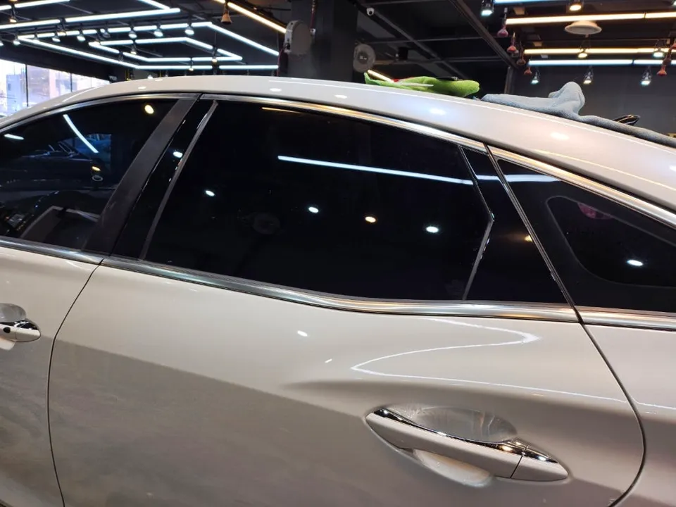 Hyundai Azeraのガラスコーティング事例|費用目安・仕上がり 施工写真 3-3