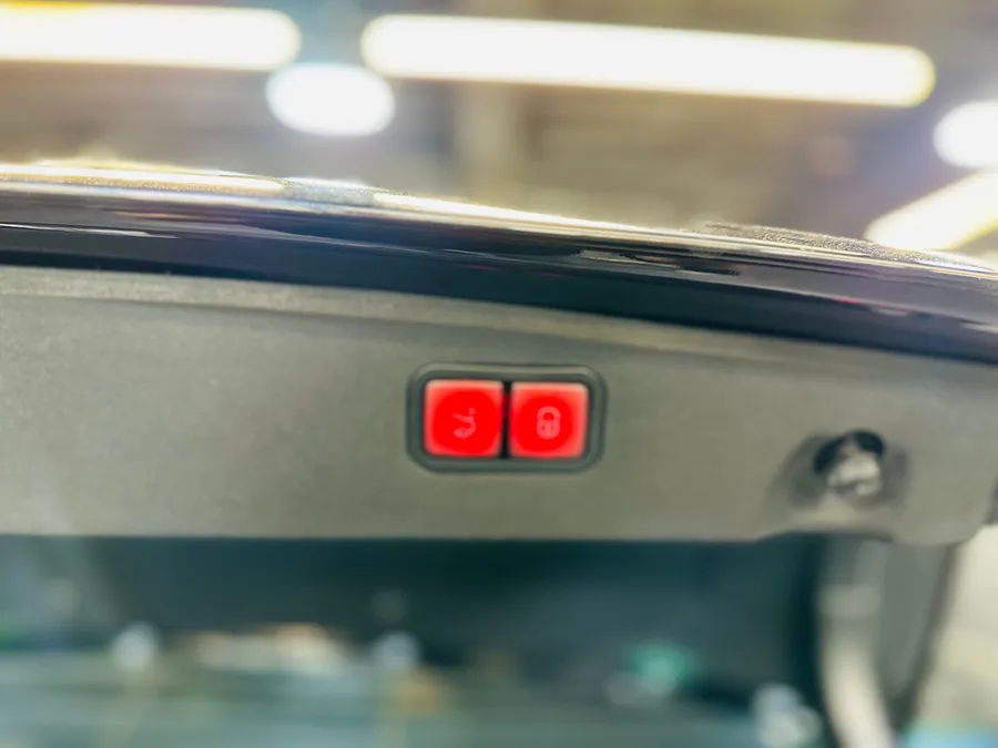 Mercedes-Benz E-Class car audio - Mercedes-Benz E-Class Car Audio Upgrade Review photo 4