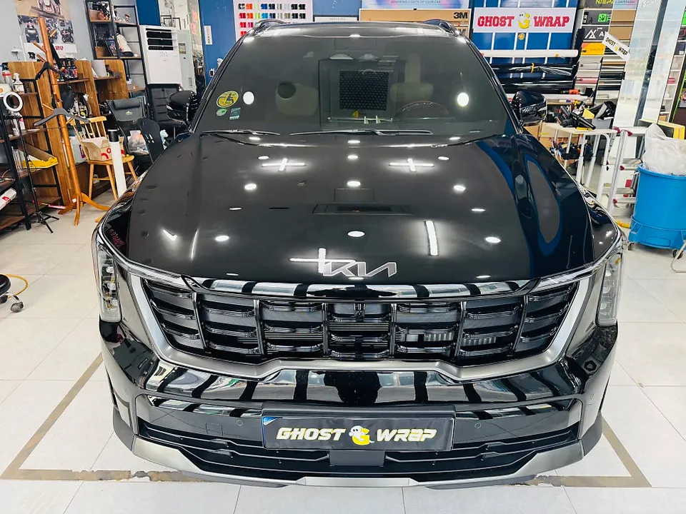 Kia Sorentoのカーラッピング事例｜費用目安・仕上がり 写真