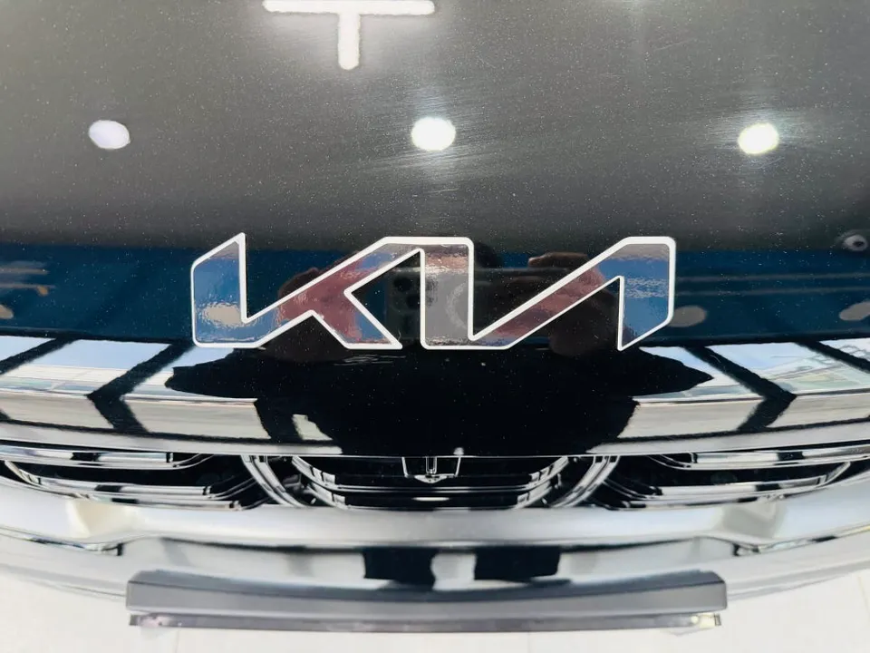 Kia Sorentoのカーラッピング事例｜費用目安・仕上がり 施工写真 1-3