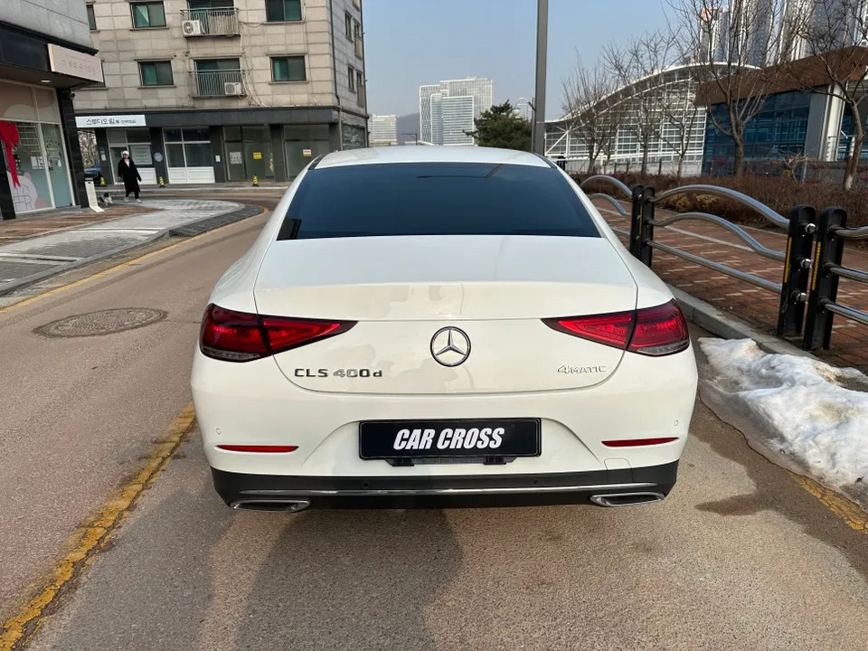 Mercedes-Benz CLSのカーラッピング事例 施工写真 3-1