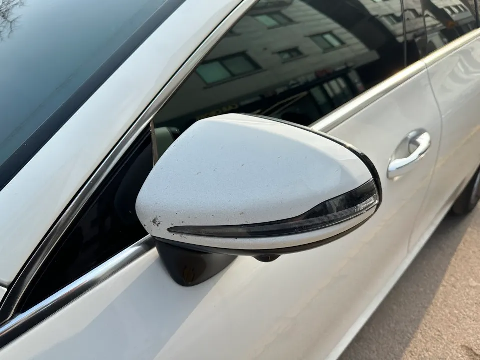 Mercedes-Benz CLSのカーラッピング事例 施工写真 2-2