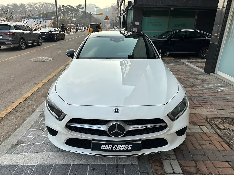 Mercedes-Benz CLSのカーラッピング事例 施工写真 3-2
