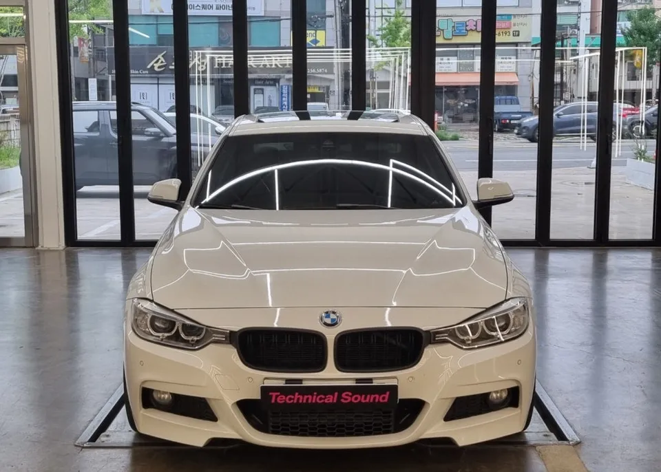 BMW 3 Series F30のカーオーディオ施工事例 写真