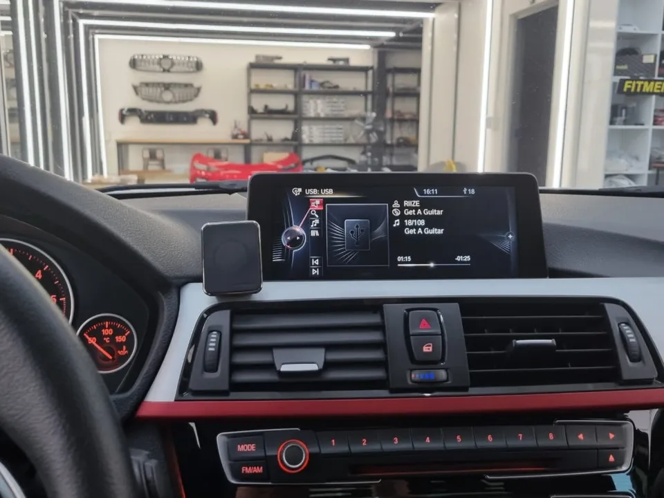 BMW 3 Series F30のカーオーディオ施工事例 施工写真 1-2