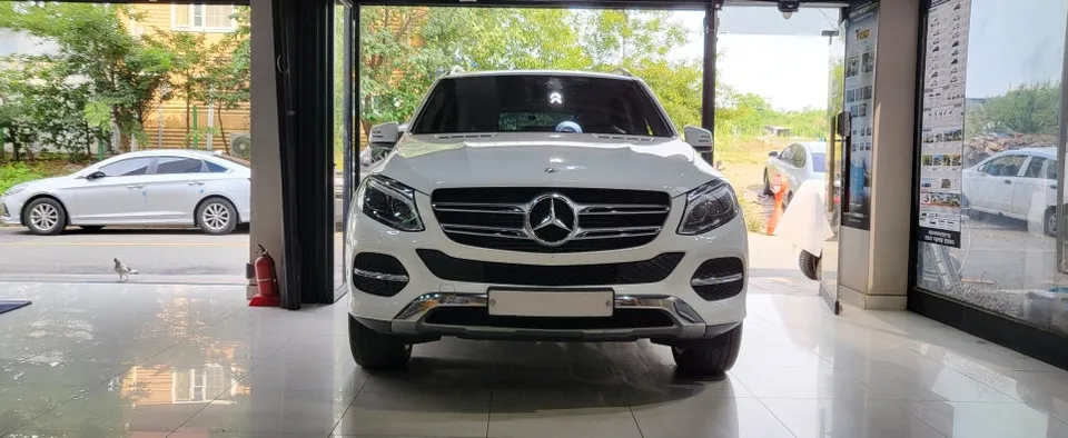 Mercedes-Benz GLE 350のPPF施工事例｜費用目安・仕上がり 施工写真 1-1