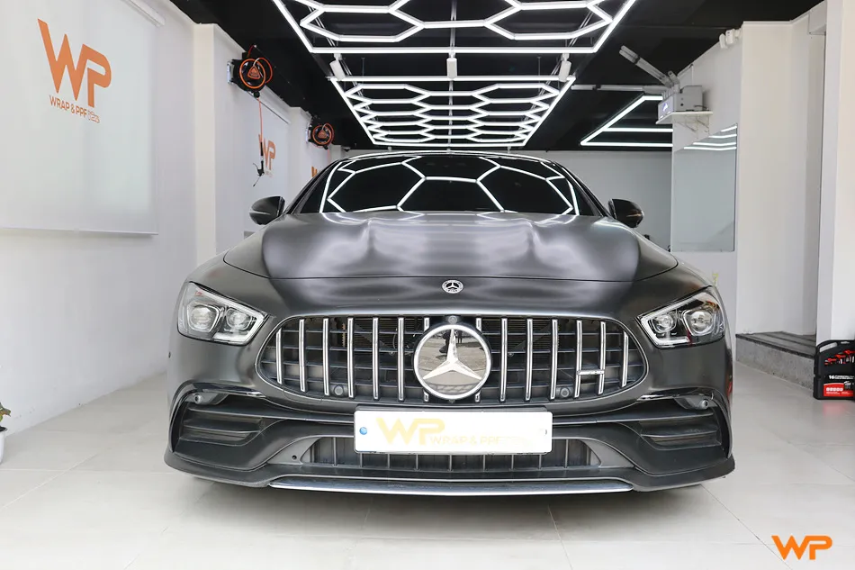 Mercedes-Benz AMG GT 43のカーラッピング事例｜サテンダークグレー 施工写真 1-2