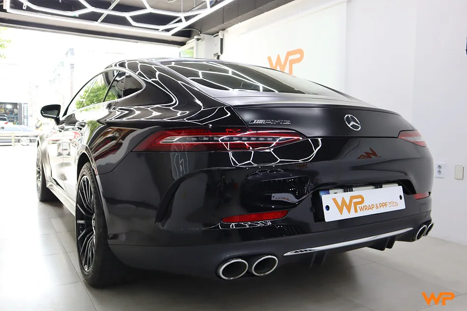 Mercedes-Benz AMG GT 43のカーラッピング事例｜サテンダークグレー 施工写真 2-3