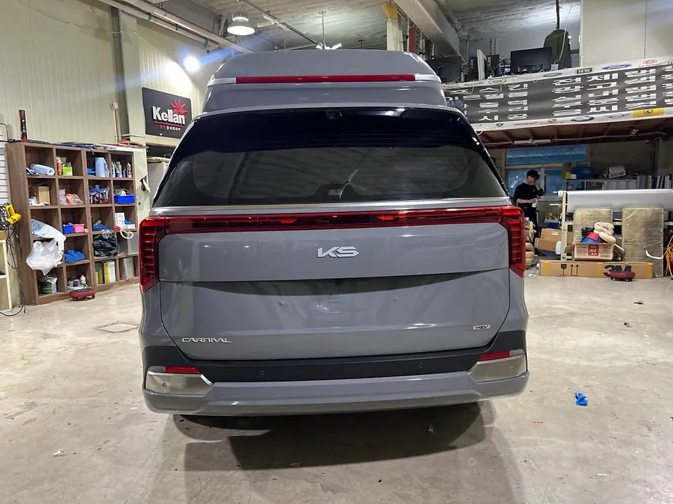 Kia Carnival Hi-Limousine vinyl wrap - Kia Carnival Hi-Limousine Vinyl Wrap Installation Review — Cost photo 4
