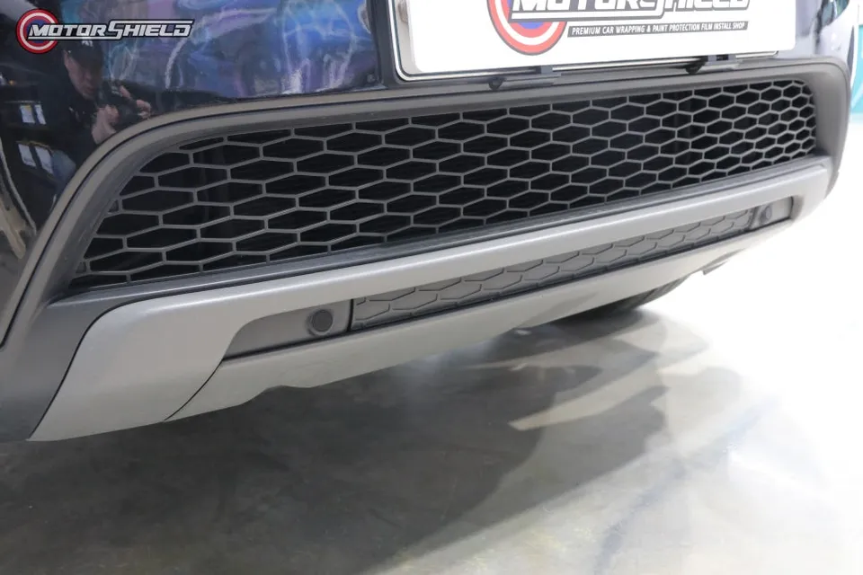 Land Rover Discovery Sportのカーラッピング事例|費用目安・仕上がり 施工写真 2-2