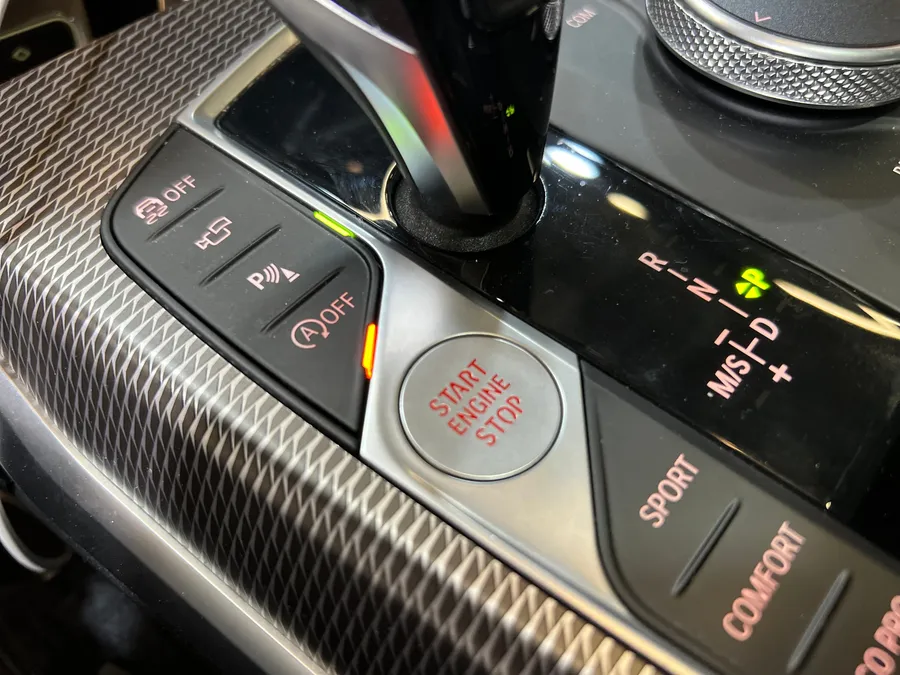 BMW 3 Series steering wheel - BMW G20 3 Series Steering Wheel Customization Review photo 4