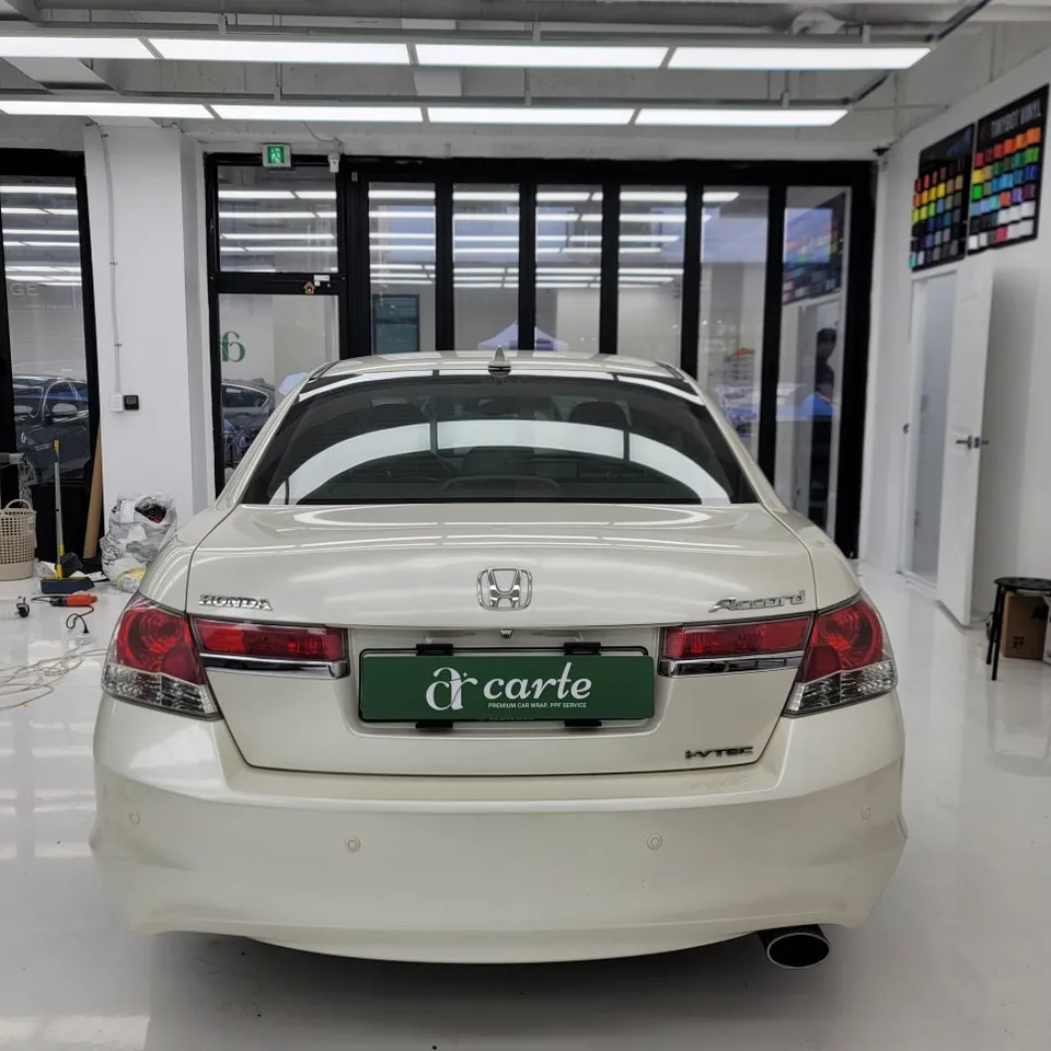 Honda Accordのカーラッピング事例|費用目安・仕上がり 施工写真 2-1