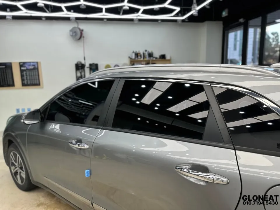 Kia Niroのカーフィルム施工事例|費用目安・仕上がり 施工写真 1-3