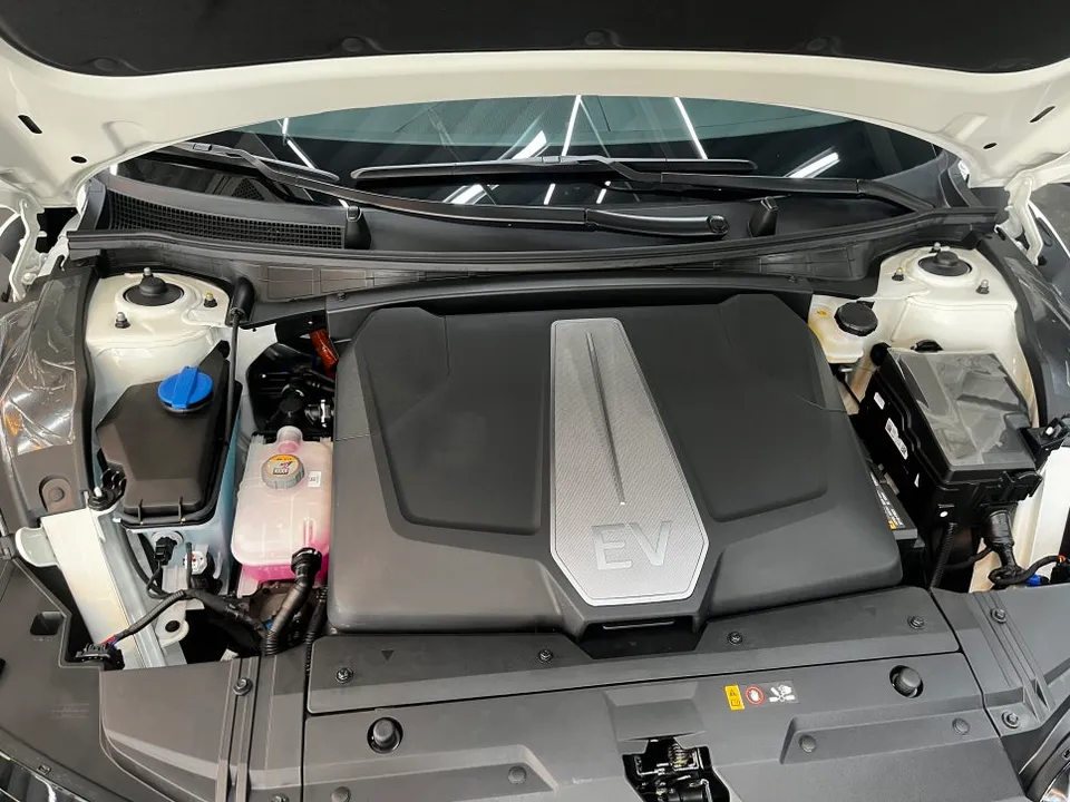 Kia EV6のカーフィルム施工事例 施工写真 4-2