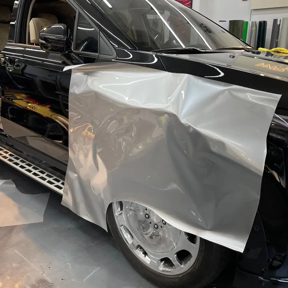 Kia Carnivalのカーラッピング事例｜費用目安・仕上がり 施工写真 1-3