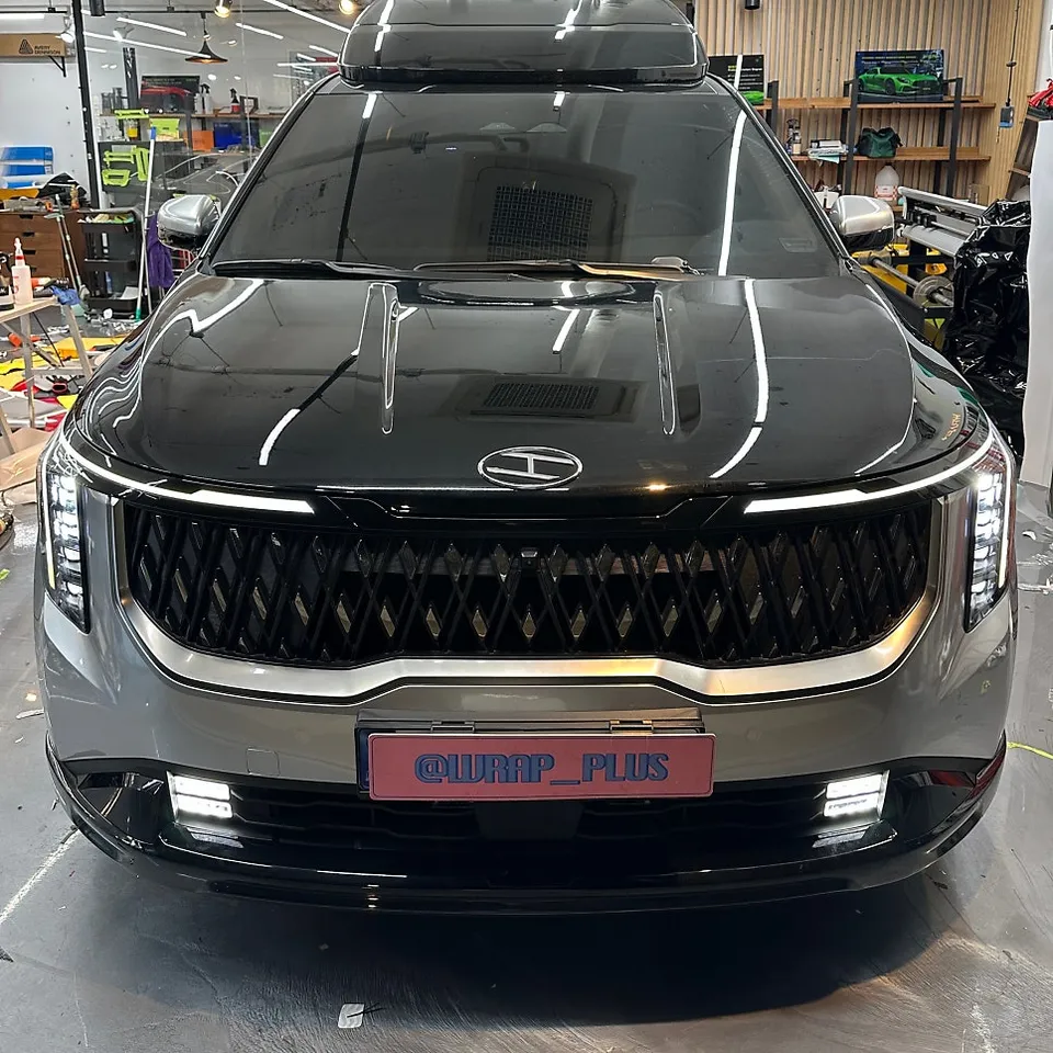 Kia Carnivalのカーラッピング事例｜費用目安・仕上がり 施工写真 2-3