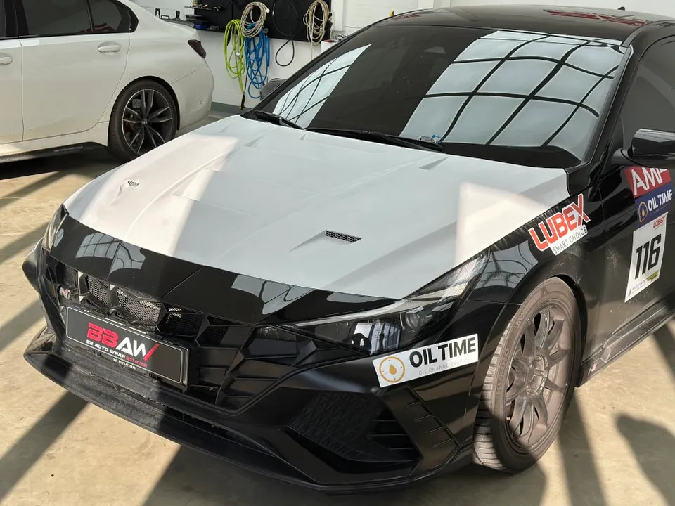 Hyundai Elantra Nのカーラッピング事例｜費用目安・仕上がり 施工写真 1-1