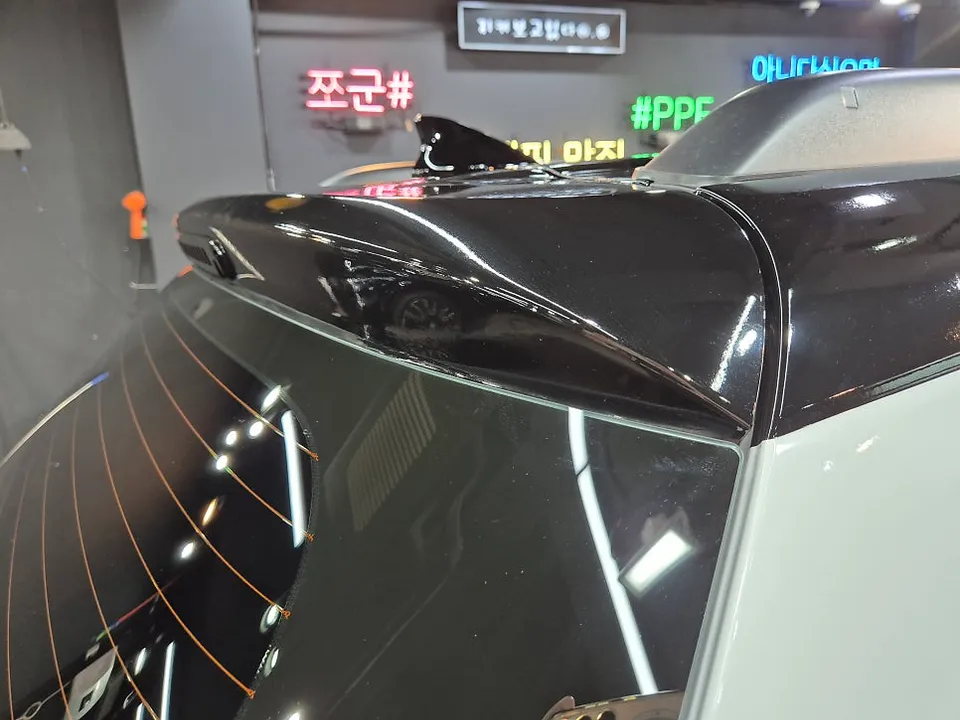 Hyundai Casperのカーラッピング事例｜費用目安・仕上がり 施工写真 1-2