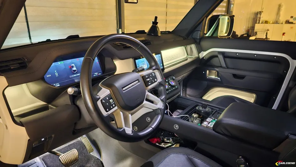 Land Rover Defender ambient lighting - Land Rover Defender Ambient Lighting Review — Enhanced Interior M photo 4