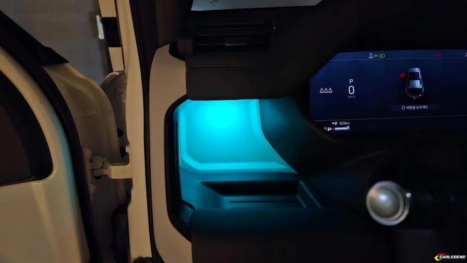 Land Rover Defender ambient lighting - Land Rover Defender Ambient Lighting Review — Enhanced Interior M photo 6