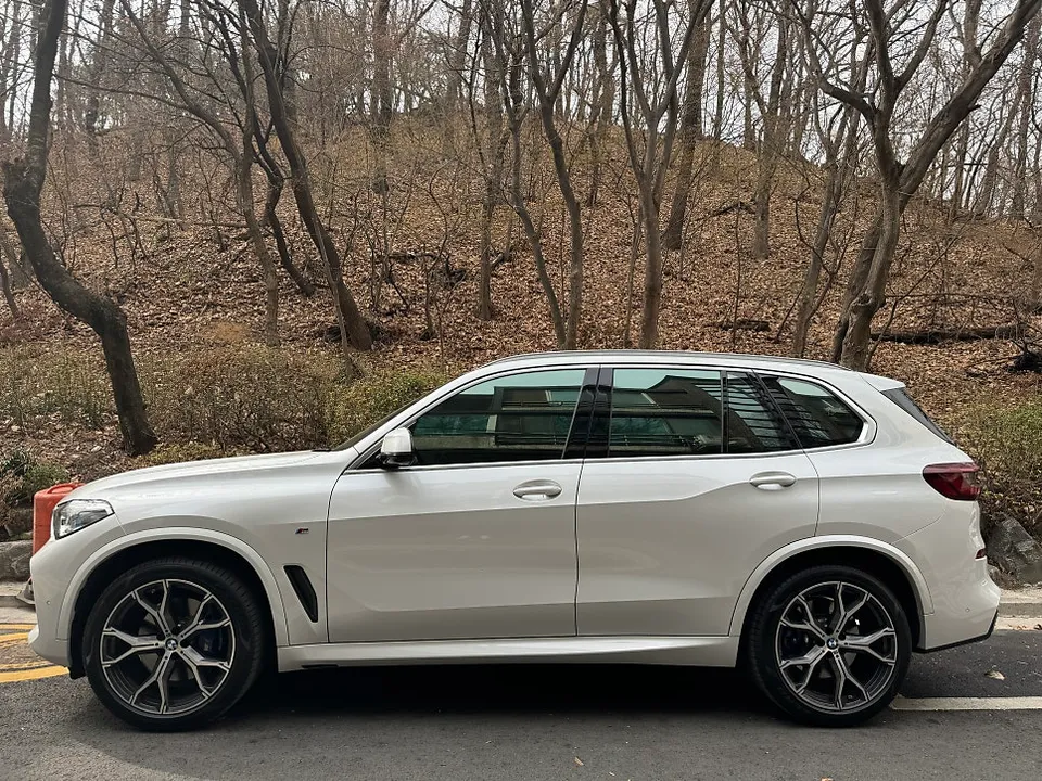 BMW X5のPPF施工事例｜生活傷保護と室内カスタム 施工写真 2-1