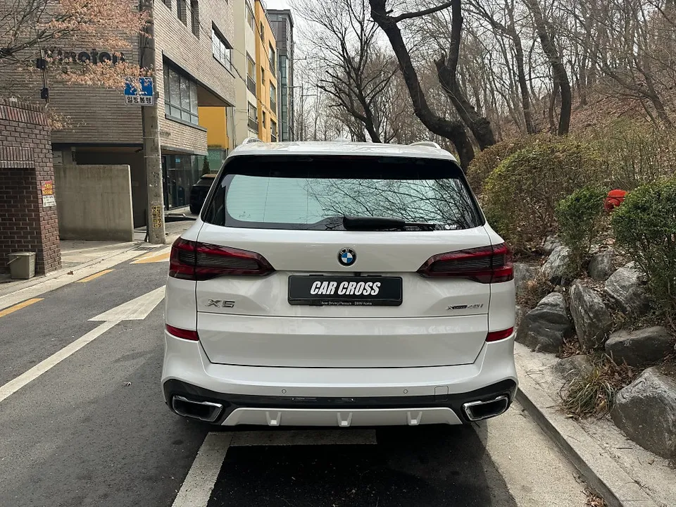 BMW X5のPPF施工事例｜生活傷保護と室内カスタム 施工写真 3-1