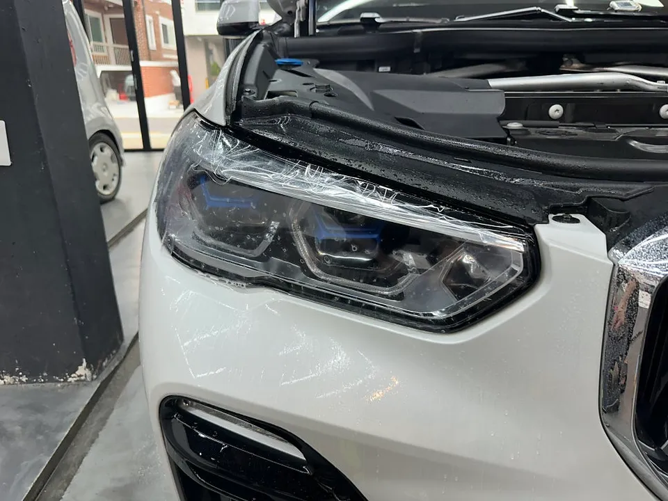 BMW X5のPPF施工事例｜生活傷保護と室内カスタム 施工写真 5-1