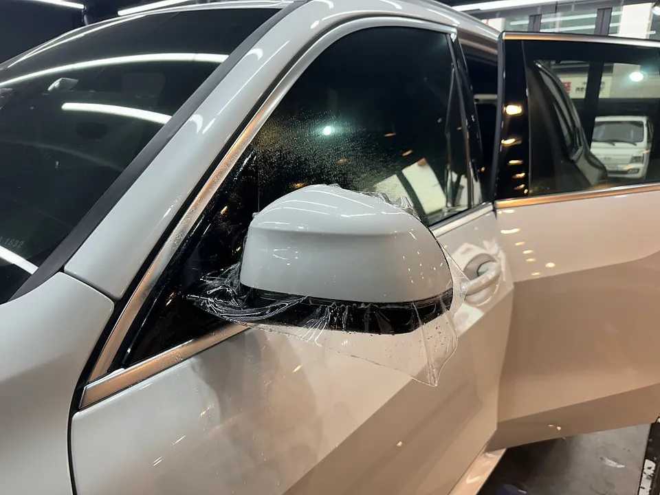 BMW X5のPPF施工事例｜生活傷保護と室内カスタム 施工写真 1-2
