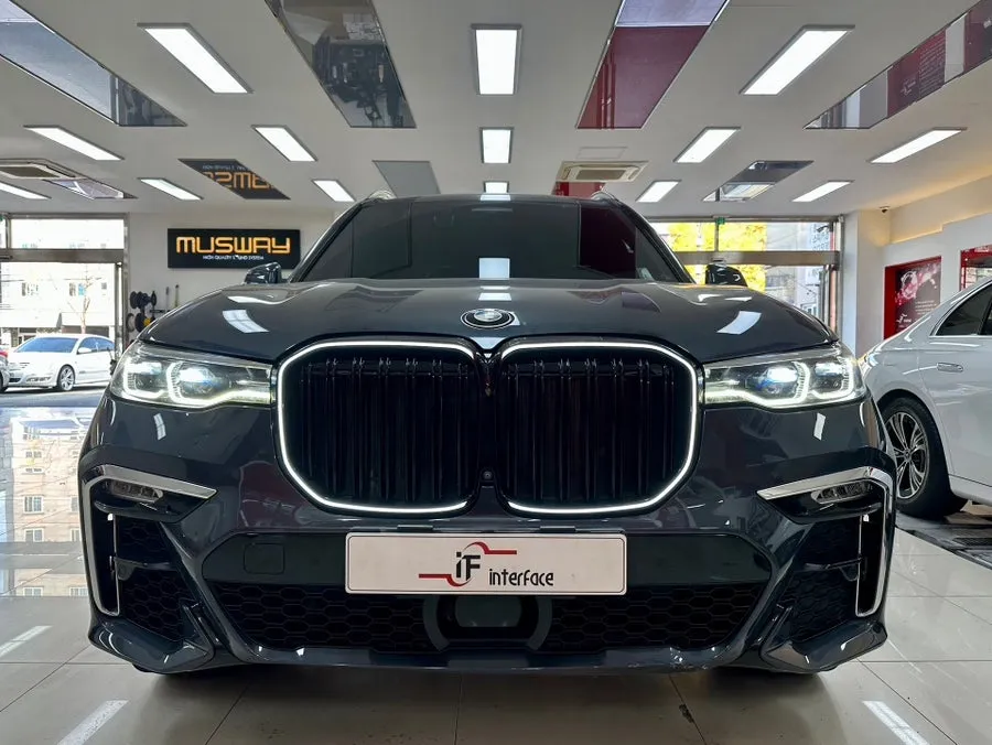 BMW X7 G07 ambient lighting - BMW X7 G07 Ambient Lighting Review: Iconic Glow Upgrade photo 6