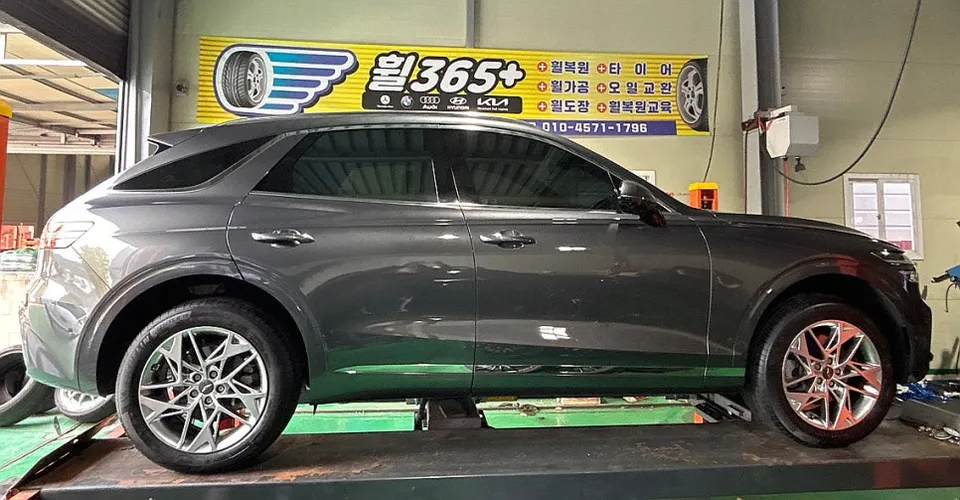 Genesis GV70 wheel repair installation result