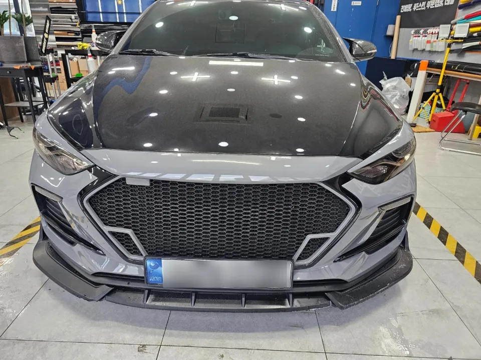Hyundai Elantra Sportのカーラッピング事例|費用目安・仕上がり 施工写真 1-1