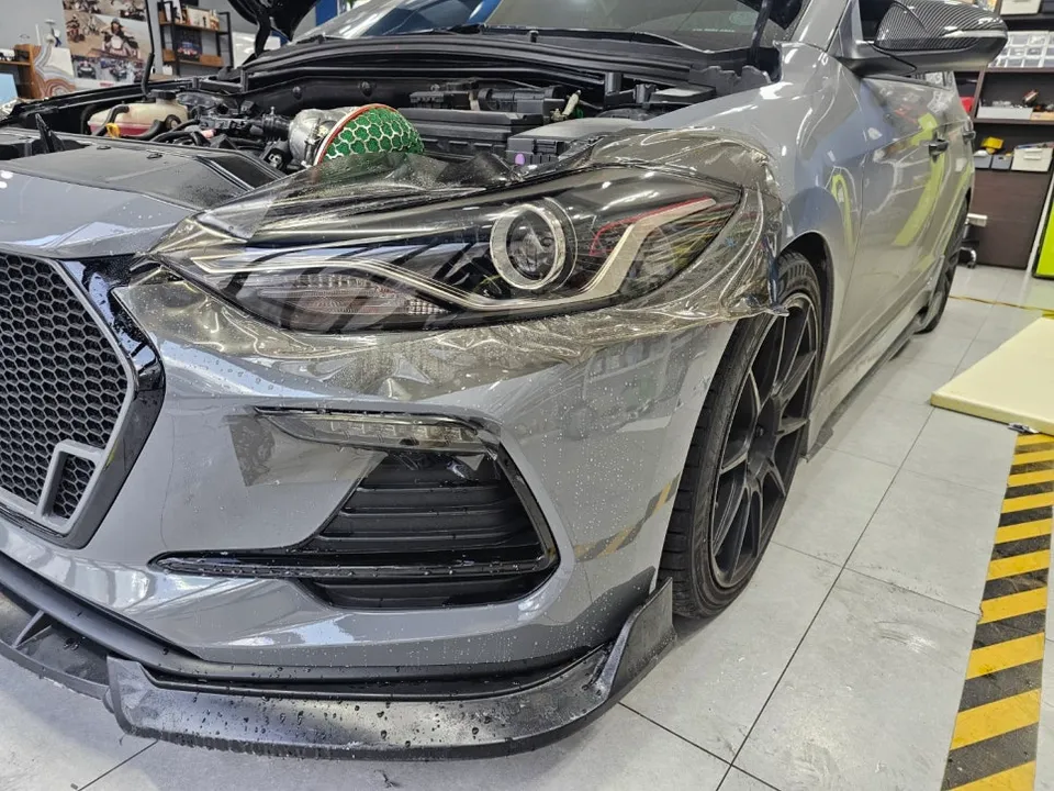 Hyundai Elantra Sportのカーラッピング事例|費用目安・仕上がり 施工写真 3-2