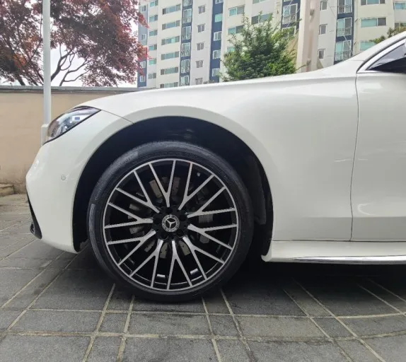 Mercedes-Benz S-Class W223のホイールリペア・塗装事例 施工写真 3
