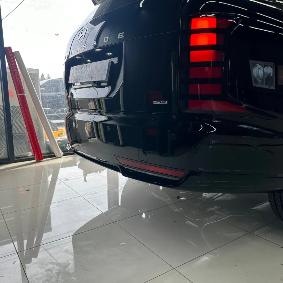 Hyundai Palisadeのカーラッピング事例|クローム除去 施工写真 3-2