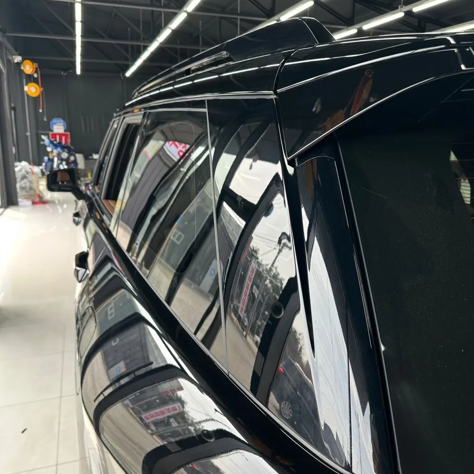 Hyundai Palisadeのカーラッピング事例|クローム除去 施工写真 1-3