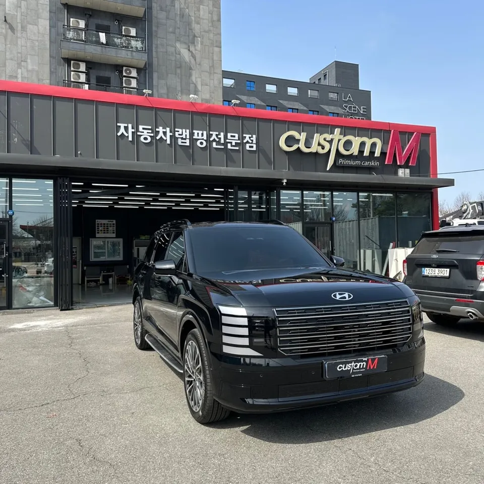 Hyundai Palisadeのカーラッピング事例|クローム除去 施工写真 3-3