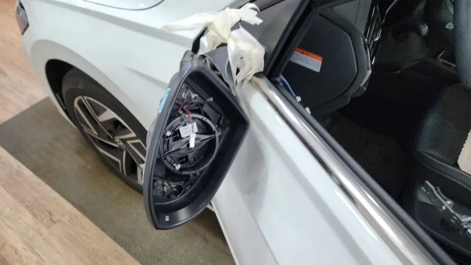 Volkswagen Jetta surround view camera - Volkswagen Jetta 360 Camera Installation Review — Cost photo 4