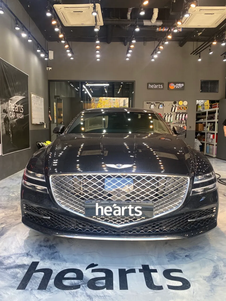 Genesis G80のガラスコーティング事例|費用目安・仕上がり 施工写真 1-2