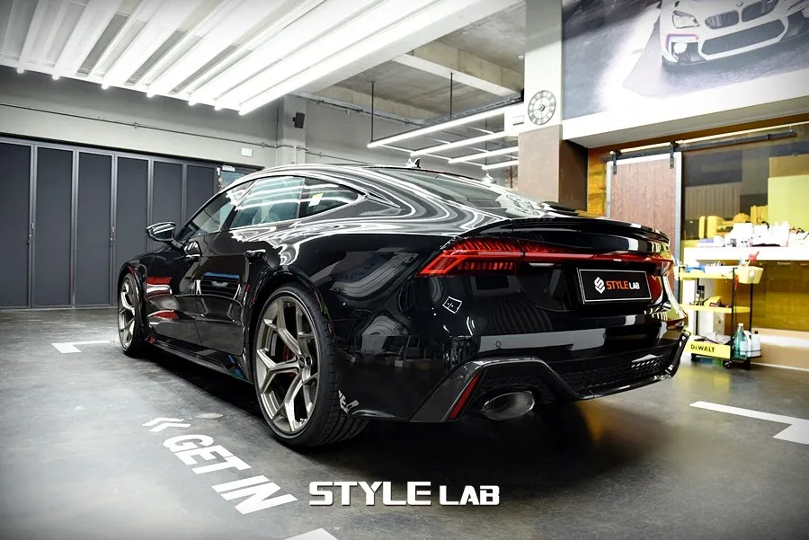Audi RS7のPPF施工事例｜韓国での実例と費用目安 施工写真 2-3