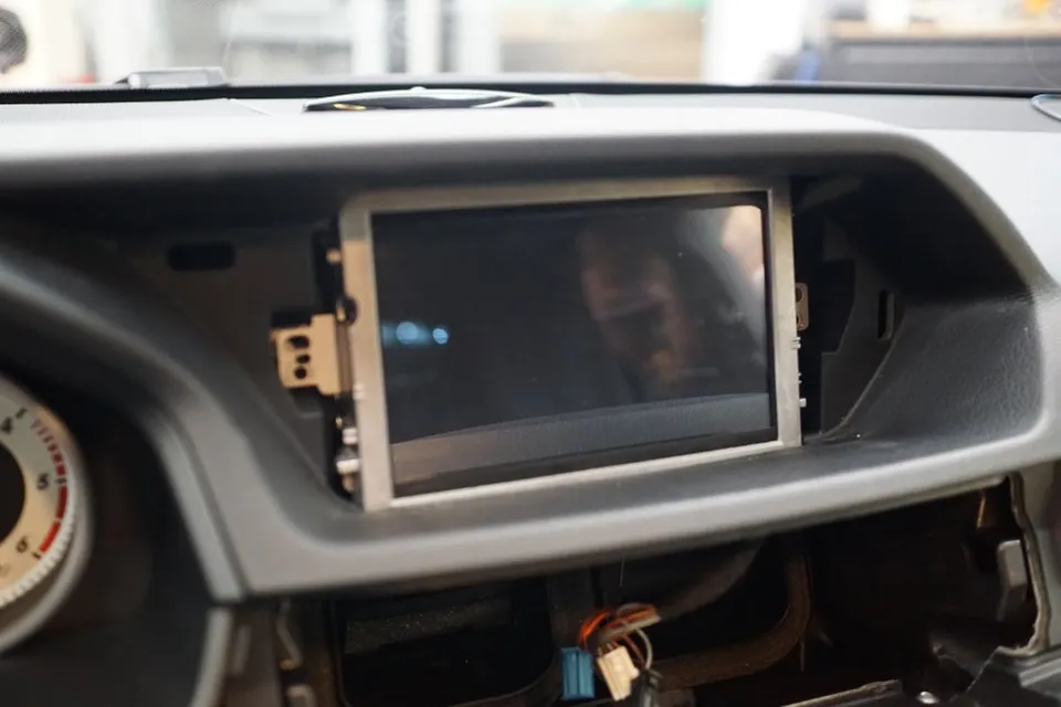 Mercedes-Benz E-Class W212 android head unit - Mercedes-Benz W212 Android Head Unit Upgrade Review photo 3