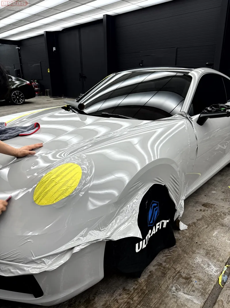 Porsche 911のカーラッピング事例 施工写真 3
