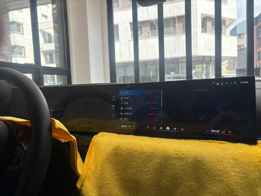 BMW M4 ppf - BMW M4 Interior PPF Review — Protect Carbon Trim from Scratches photo 4