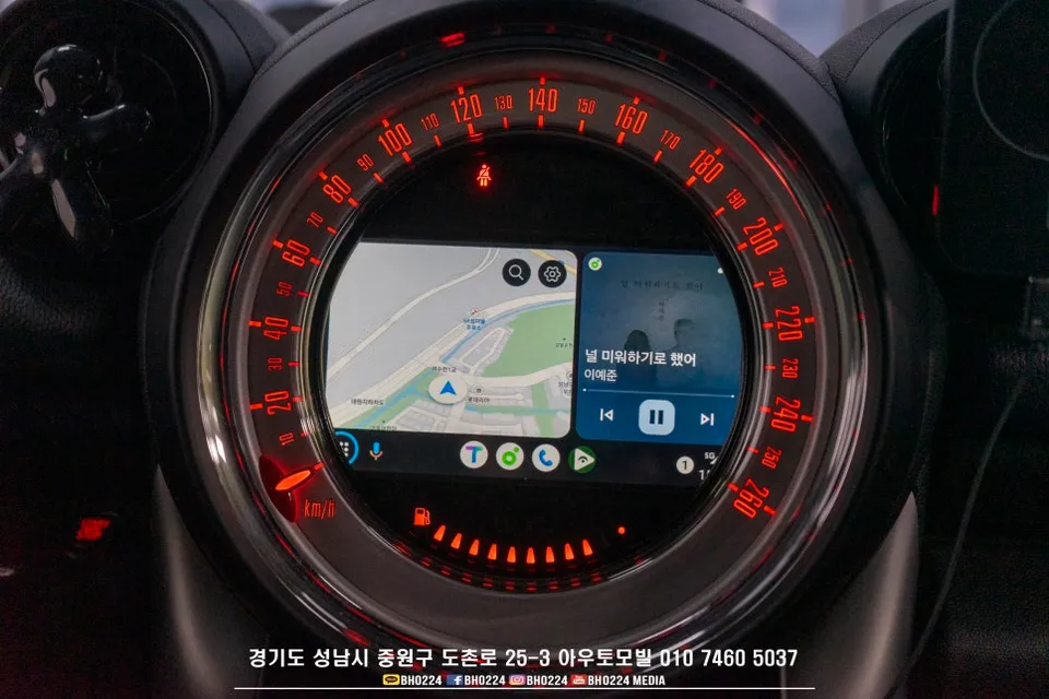 MINI Countryman R60のAndroid Auto・CarPlay取付事例 施工写真 1-2