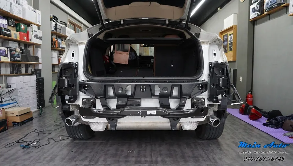 BMW X6のカーオーディオ施工事例 施工写真 1-2